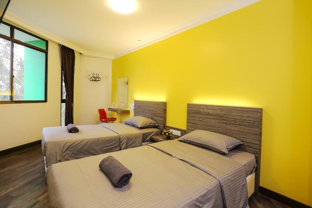 Parkland Hotel 2*